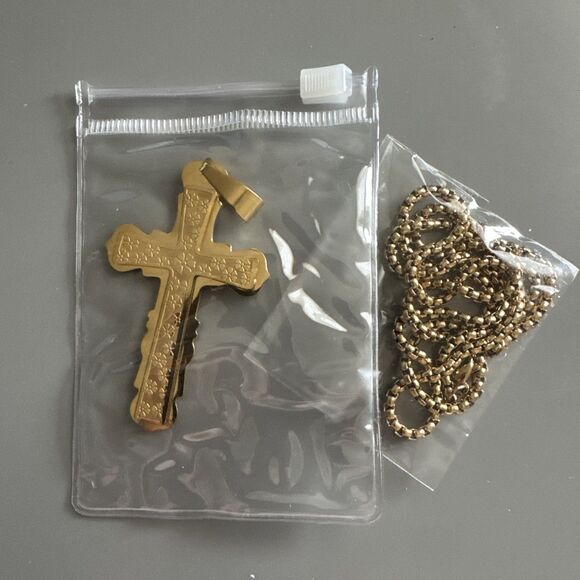 Stainless Steel Cross Pendant 24 Inch Chain Necklace Jesus Christ Faith Gold - Picture 6 of 6